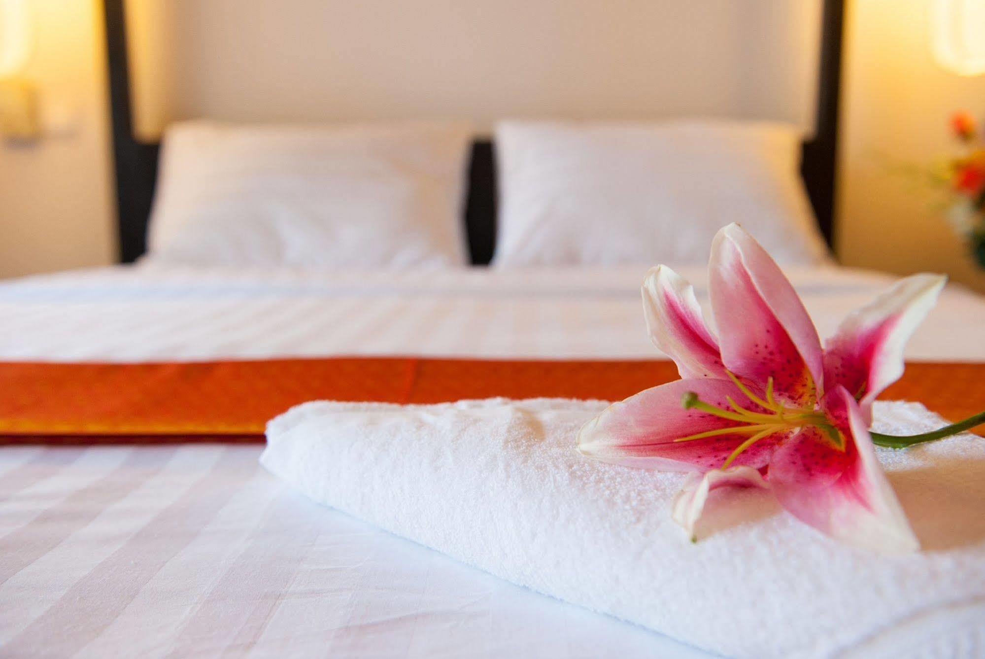 Villa Silk Road Hotel 프놈펜 외부 사진
